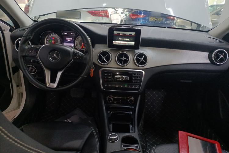 Used Mercedes-Benz GLA 2015 GLA 220 4MATIC Luxury Model
