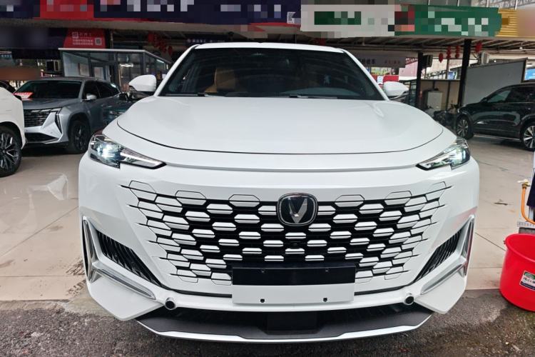 Used Changan UNI-K 2024 2.0T Two-Wheel Drive YueShang Trim
