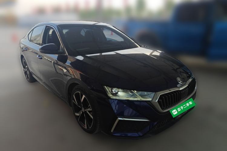 Used Skoda Octavia 2022 PRO TSI280 Luxury Edition Front Right 45 Deg