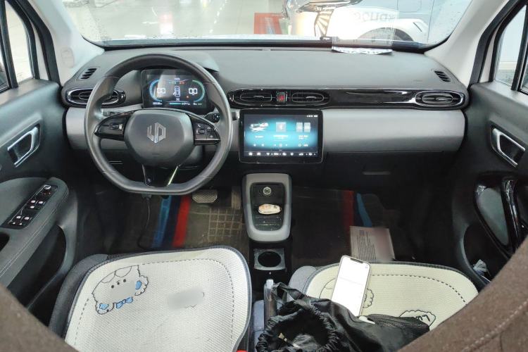 Used Leapmotor T03 2021 400 Lite Edition - Lithium-Ion Battery Center Console