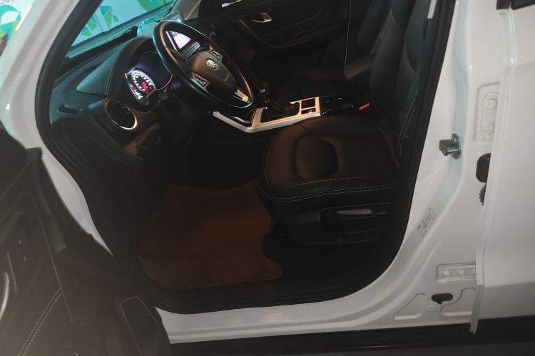 Used Bestune X40 2019 1.6L Automatic Luxury Edition China VI Left Front Seat