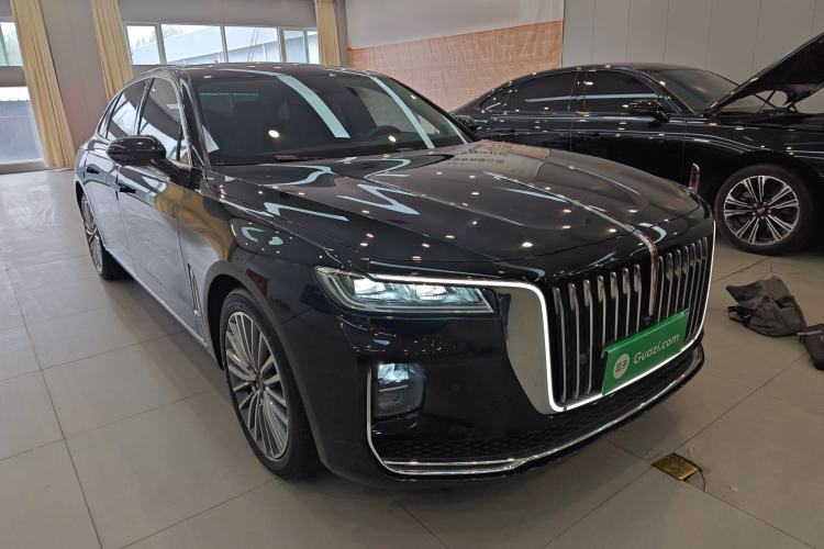 Used Hongqi H9 2020 2.0T Smart Connect Flagship Edition Front Right 45 Deg