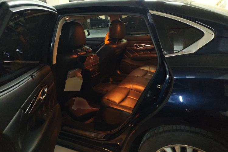 Used Infiniti Q70 2019 Q70L 2.0T Elite Plus Version Left Rear Seat