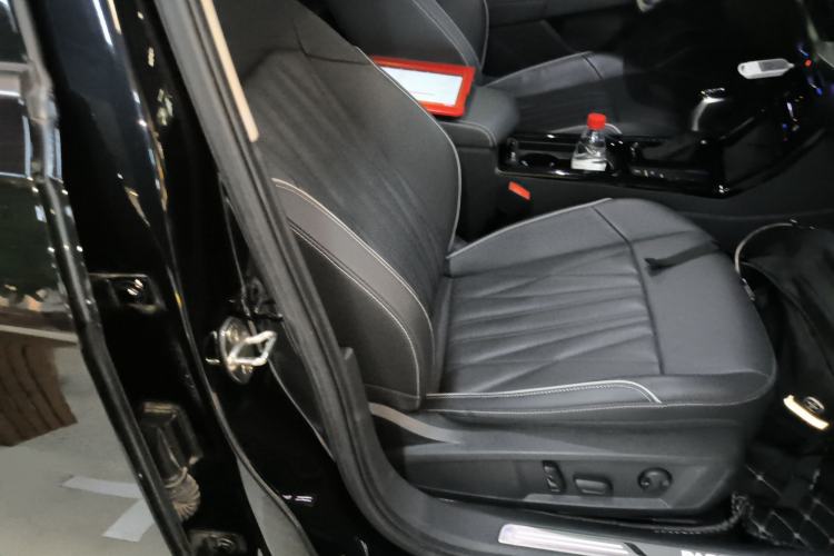 Used Volkswagen Passat 2023 330TSI Luxury Edition