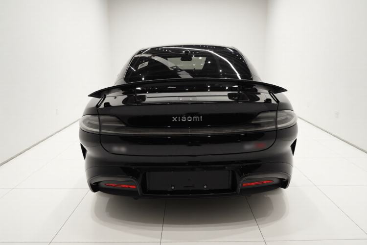 Used Xiaomi Auto SU7 2024 Four-Wheel Drive Ultra-Long Range Advanced Intelligent Driving Max Edition
