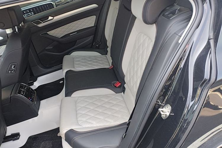 Used Volkswagen Magotan 2023 2 Million Units Commemorative Edition 330TSI DSG Luxury Version