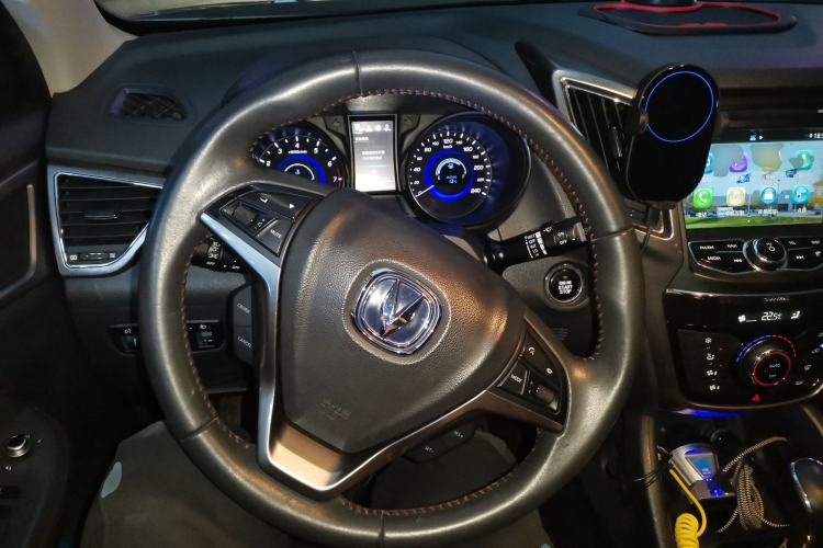 Used CHANGAN CS75 2015 1.8T Automatic 4x4 Prestige Model China V Emission Standard