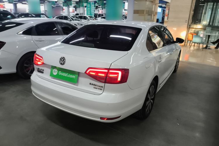 Used Volkswagen Sagitar 2017 180TSI Automatic Luxury Edition Rear Right 45 Deg