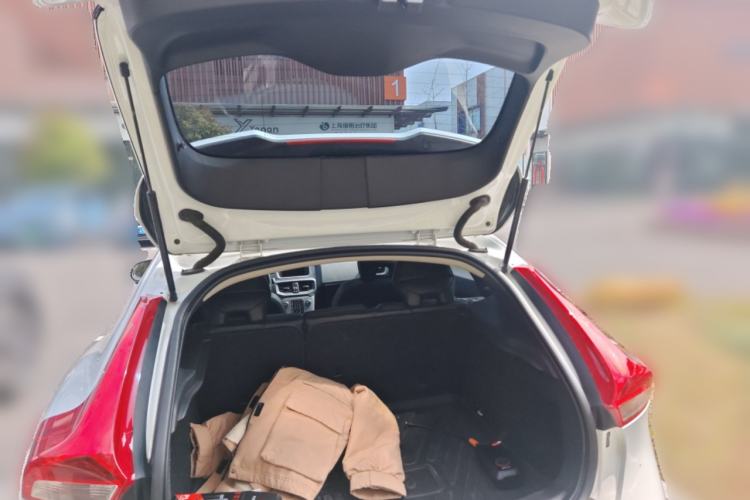 Used Volvo V40 2018 T3 Zhiya Edition Trunk