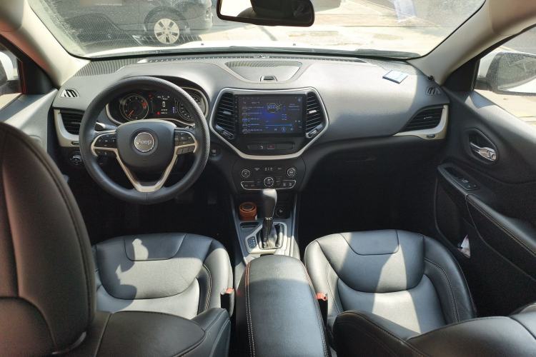 Used Jeep Cherokee 2017 2.4L Leading Edition