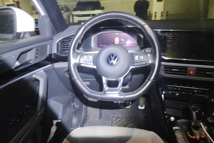 Used Volkswagen Tayron 2020 380TSI All-Wheel Drive R-Line Connected Version Steering Wheel