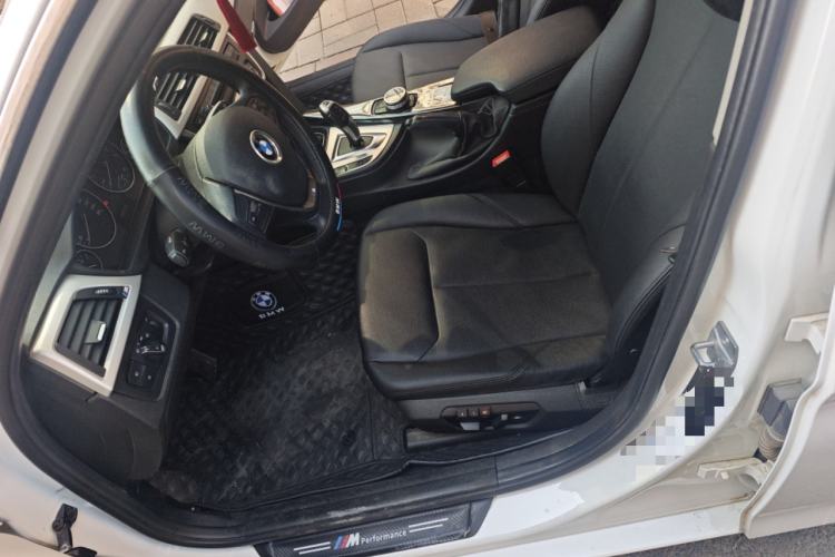 Used BMW 3 Series 2015 320i Luxury Line Stylish Edition
