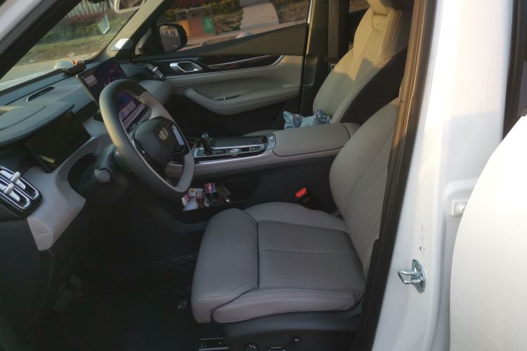 Used Geely Auto FX11 2025 4th Generation 1.5TD DCT Jinxiu
