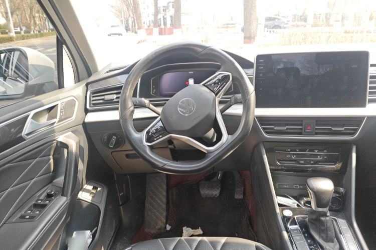 Used Volkswagen Tiguan L 2022 330TSI Automatic Two-Wheel Drive Smart Edition