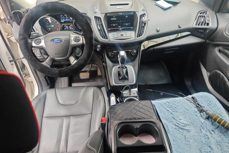 Used Ford Kuga 2015 2.0L GTDi Four-Wheel-Drive Sport Model