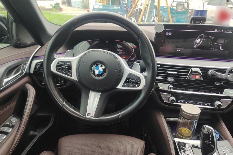 Used BMW 5 Series 2022 Second Facelift 530Li Luxury Version M Sport Package Steering Wheel