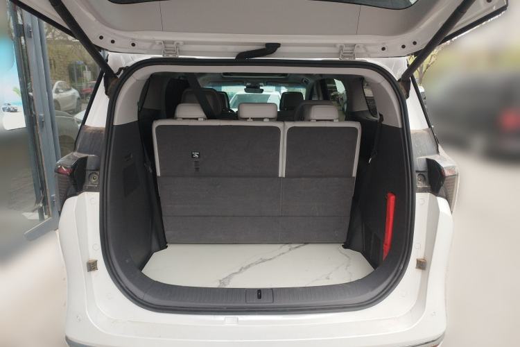 Used Buick GL8 2025 Lu Zun Deluxe Edition Trunk