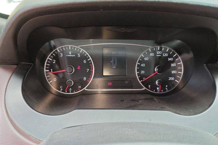 Used Land X7 2015 2.0T Panoramic Prestige Edition
