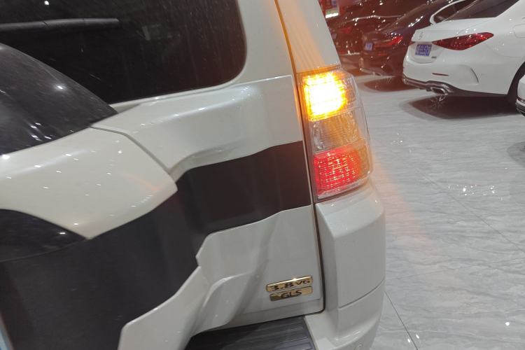 Used Mitsubishi Pajero 2018 V97 3.8L 5-Door GLS Sunroof Single-Difference Model – Middle East