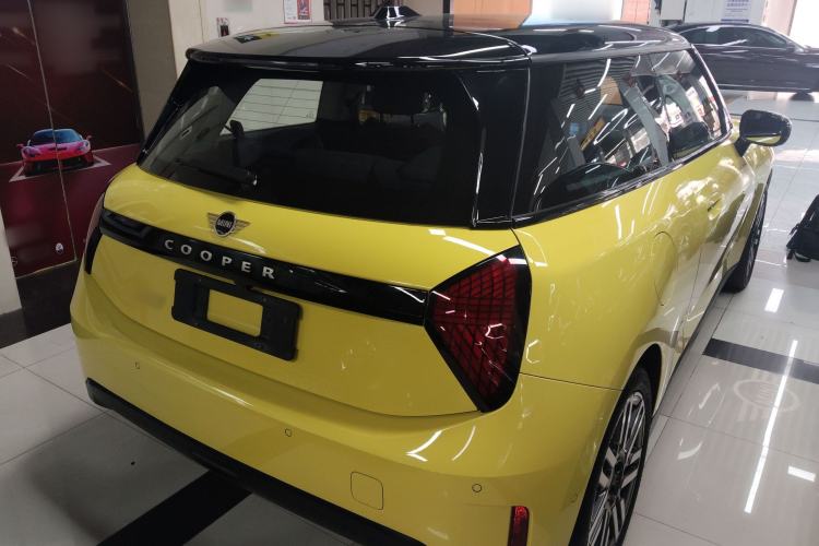 Used MINI Electric MINI COOPER 2024 456km COOPER E Classic Edition