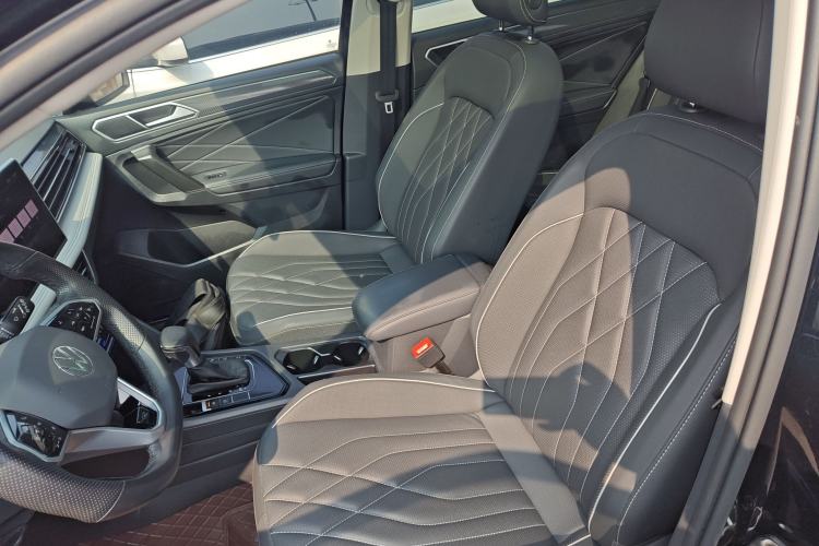 Used Volkswagen Tiguan L 2022 330TSI Automatic Two-Wheel Drive R-Line Enhanced Edition