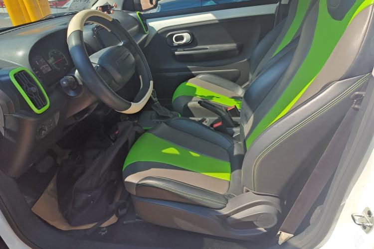 Used Roewe Clever 2021 302 km New Four-Seater Super-Efficient Version
