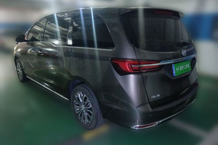 Used Buick GL8 2023 Facelifted Land Cruiser Executive Luxury Version