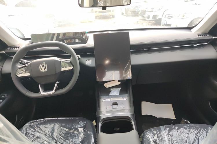 Used CHANGAN Eado PHEV 2025 Smart New Blue Whale 145KM High-Energy Edition Center Console