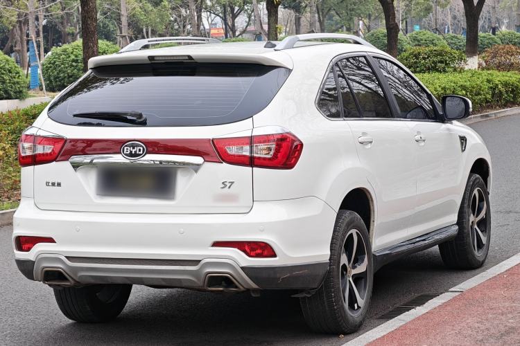 Used BYD S7 2015 2.0T Automatic Prestige Model Exterior 5