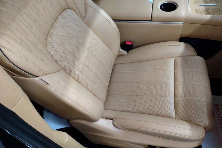 Used VOYAH Dream 2025 PHEV Four-Wheel-Drive Flagship Kunpeng Edition
