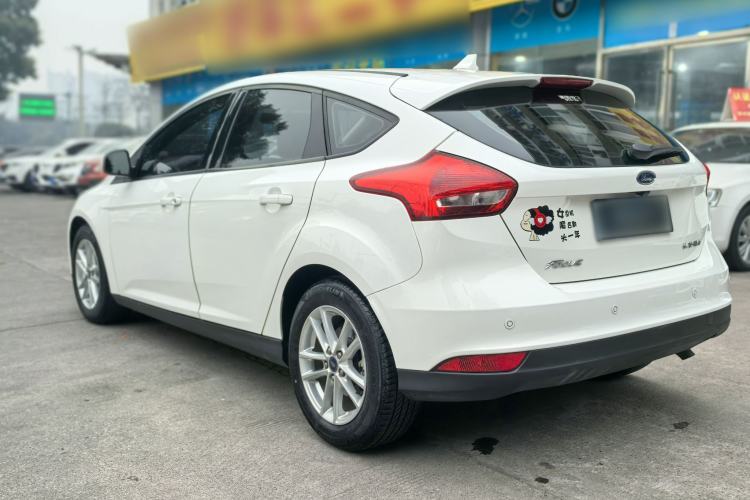 Used Ford Focus 2018 Hatchback Classic 1.6L Automatic Trendy SmartDrive Edition
