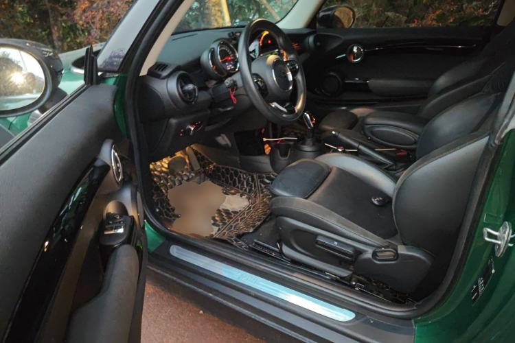 Used MINI 2020 1.5T COOPER Artist Driver Seat