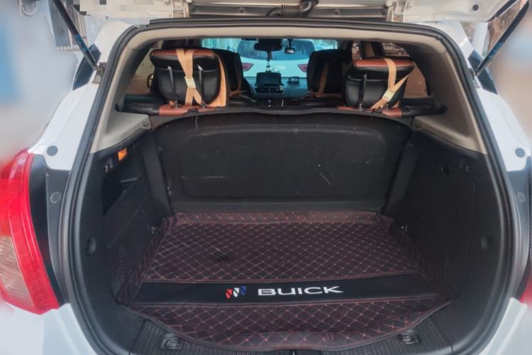 Used Buick Encore 2015 1.4T Automatic Two-Wheel Drive Urban Elite Version Trunk