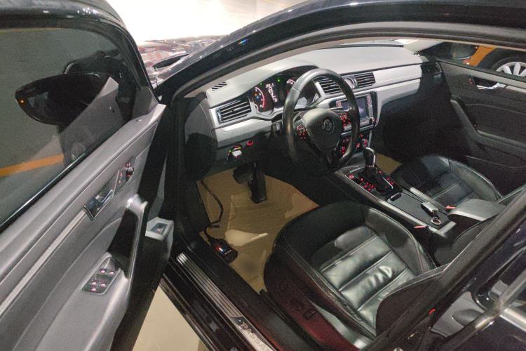 Used Volkswagen Passat 2017 330TSI DSG Luxury Edition