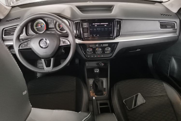 Used Skoda Kamiq 2018 1.5L Automatic Comfort Edition China VI Standard Center Console