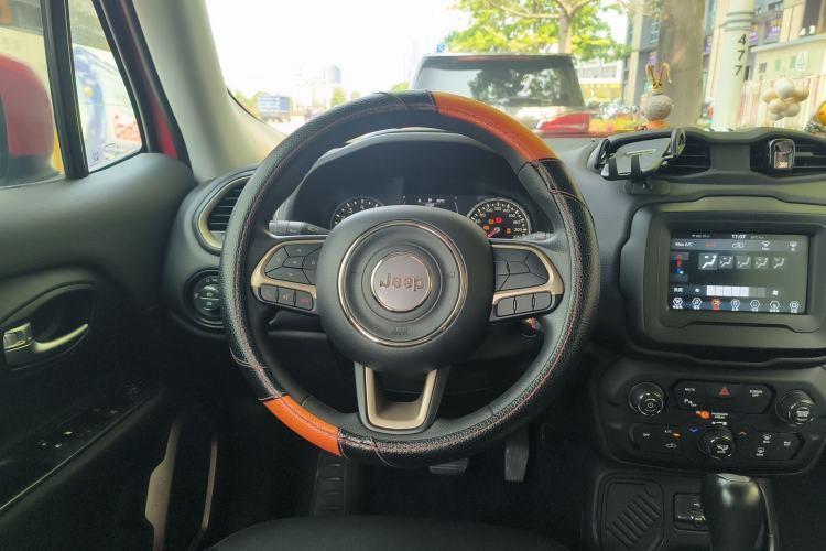 Used Jeep Renegade 2018 Connected Large Screen Version 180T Automatic High-Energy Edition
