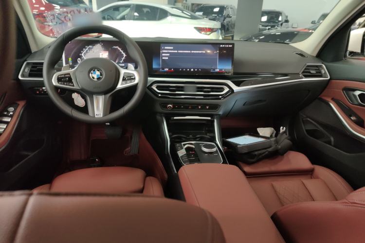 Used BMW 3 Series 2024 320Li M Sport Package Center Console