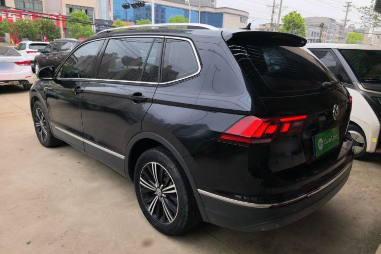 Used Volkswagen Tiguan L 2019 Updated Version 330TSI Automatic Two-Wheel Drive Panoramic Comfort Edition China VI Standard

