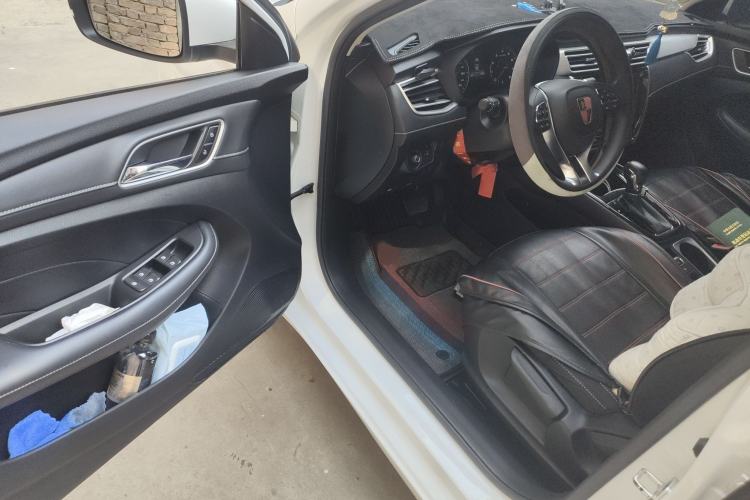 Used Roewe i5 2020 1.5L Automatic 4G Connected Linghao Edition Interior 3