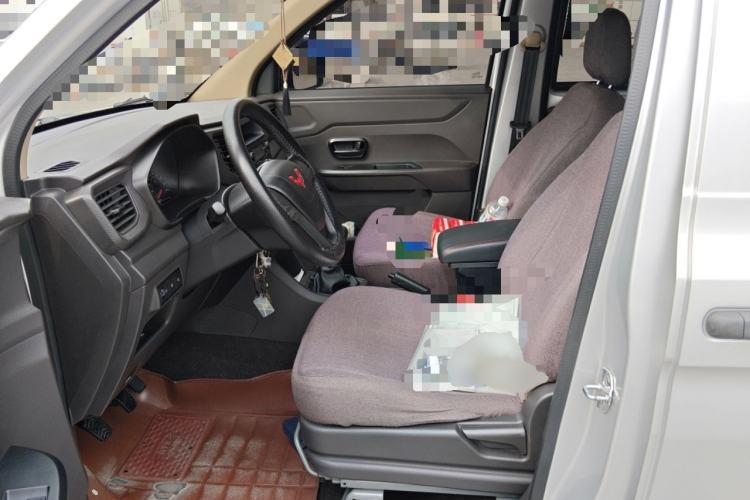 Used Wuling Hongguang V 2021 1.5L Jingqu Version LAR Left Front Seat