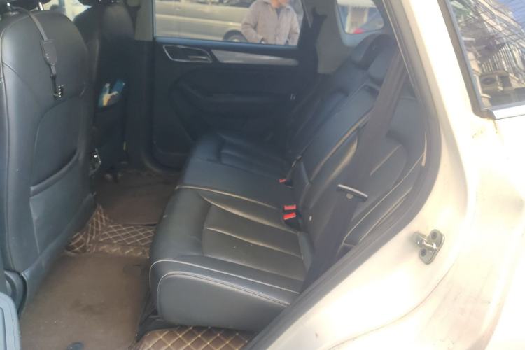 Used Roewe RX5 2018 20T Two-Wheel Drive Automatic Internet Smart Edition
