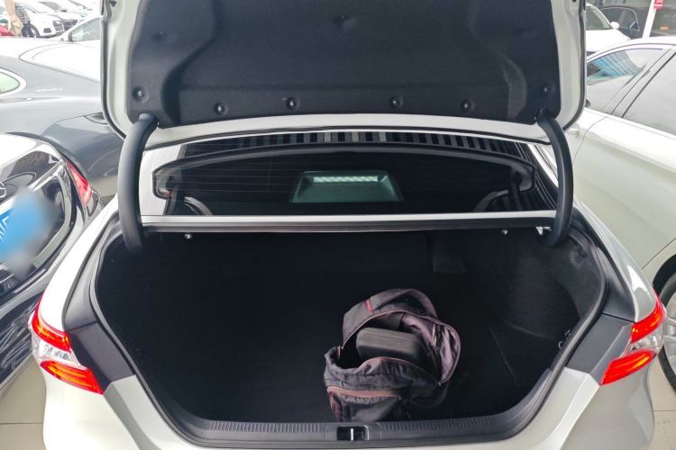 Used Toyota Camry 2023 2.0G Luxury Edition Trunk