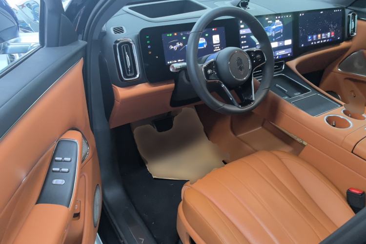 Used Hima AITO M8 2025 Model Pure Electric Max+ Six-Seat Four-Wheel-Drive Version Driver Seat