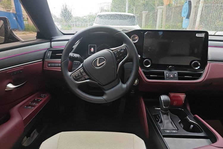 Used Lexus ES 2025 200 Premium Edition Steering Wheel
