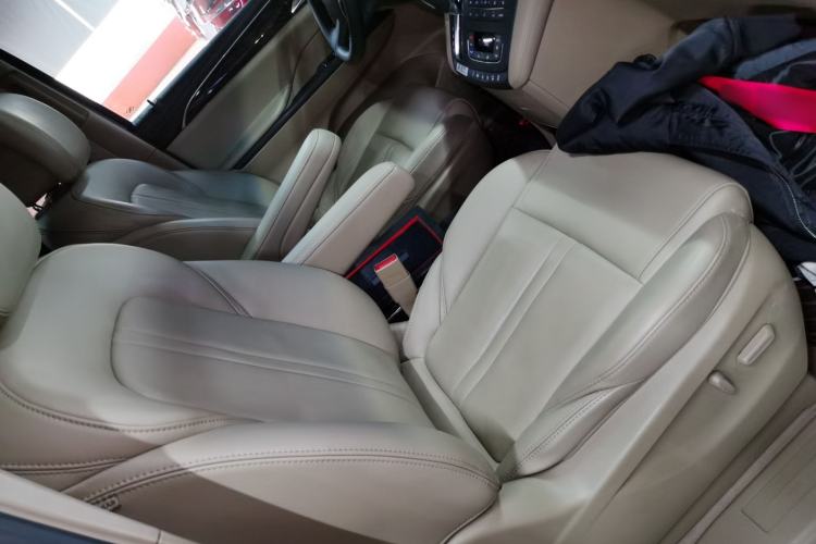 Used Buick GL8 2018 ES 28T Premium Model China VI Standard Right Front Seat