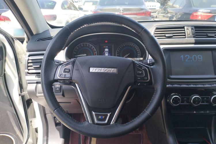 Used Haval H2 2017 Blue Label 1.5T Manual Two-Wheel Drive Luxury Model
