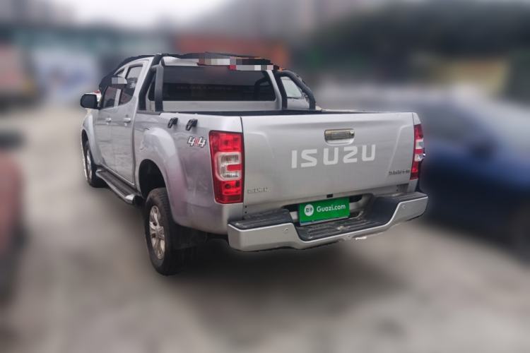 Used Isuzu D-MAX 2023 2.5T Manual 4x4 Diesel Flagship Long Wheelbase Exterior 3