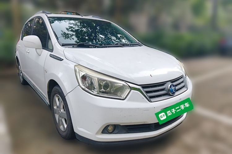 Used Venucia R50 2012 1.6L Manual Luxury Edition Front Right 45 Deg
