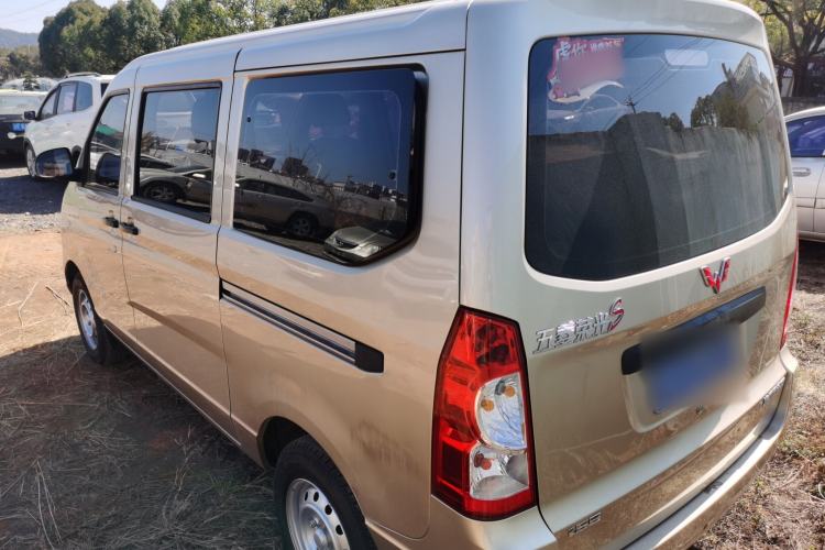 Used Wuling Rongguang S 2023 1.5L Base Version 5/7 Seats
