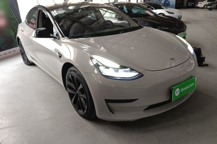 Used Tesla Model 3 2022 Rear-Wheel-Drive Version Front Right 45 Deg